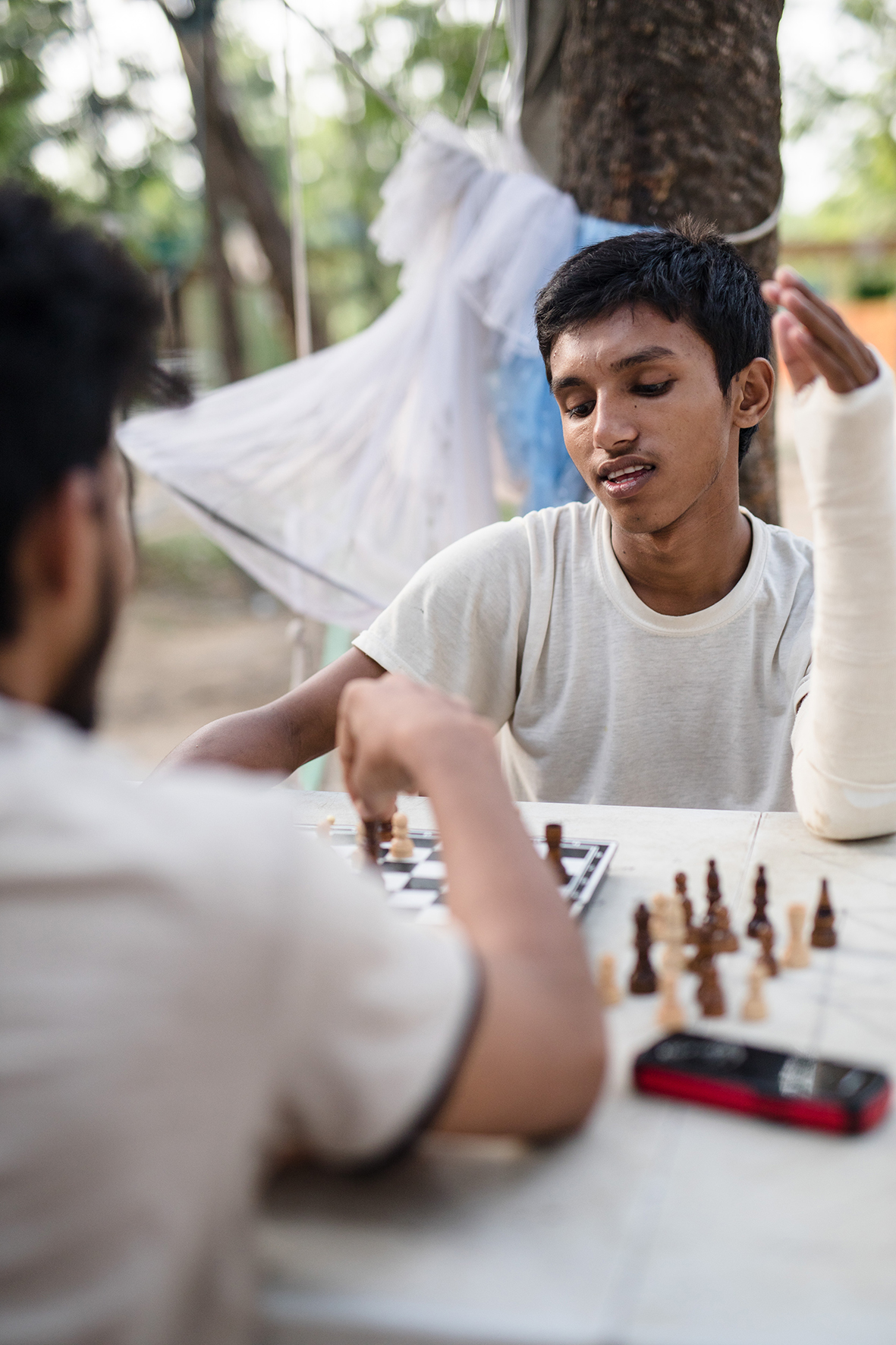 Mohammad was accompanying his brother to the Field Hospital, but broke his hand one day when playing football, becoming a patient by himself. 