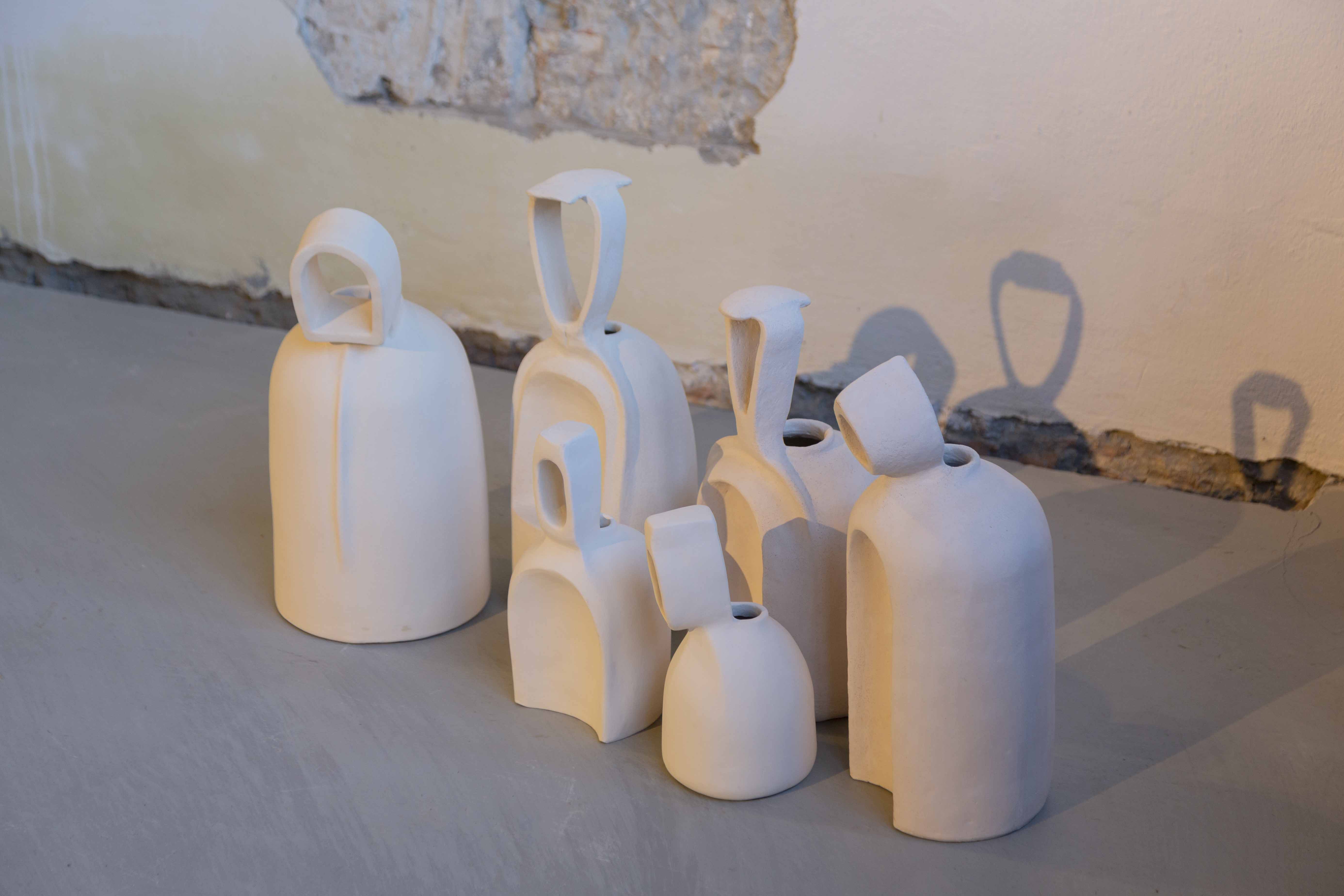 Marco Maria Zanin, "Vessel/hoe", 2021, ceramica, dimensioni variabili