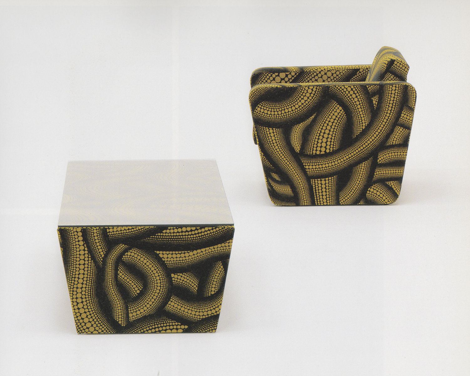 Yayoi Kusama: furniture by Graf : Decorative mode no. 3 - Yayoi