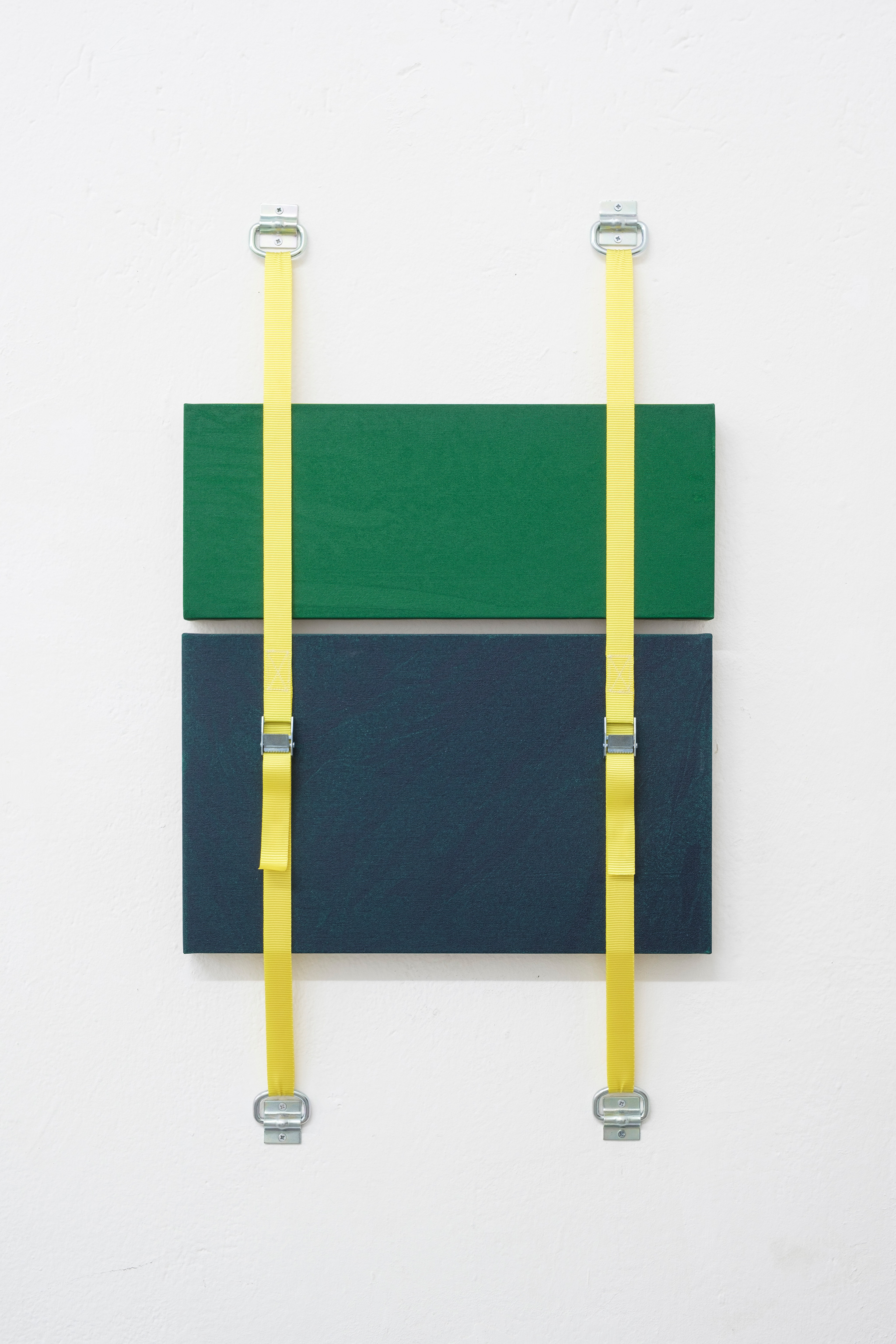 Lavoro Tenuto Bene (Green-Green), 2022. Acrylic on canvas, lashing straps, hardware; 91 × 50 × 5.5 cm
