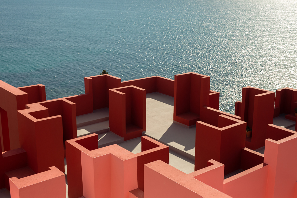muralla roja photo architecture claire huteau