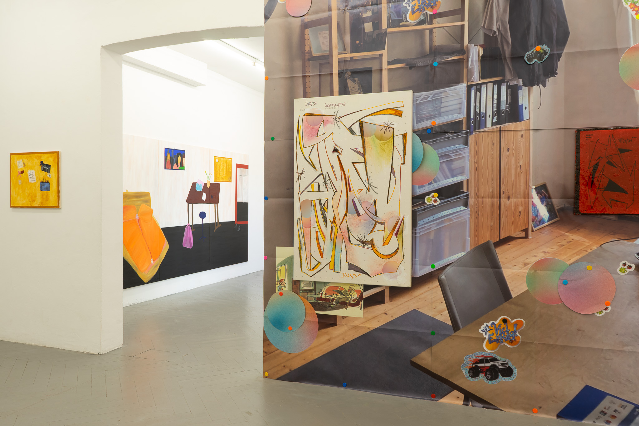 Das ungenutzte Jugendzimmer, r: Johannes Listewnik