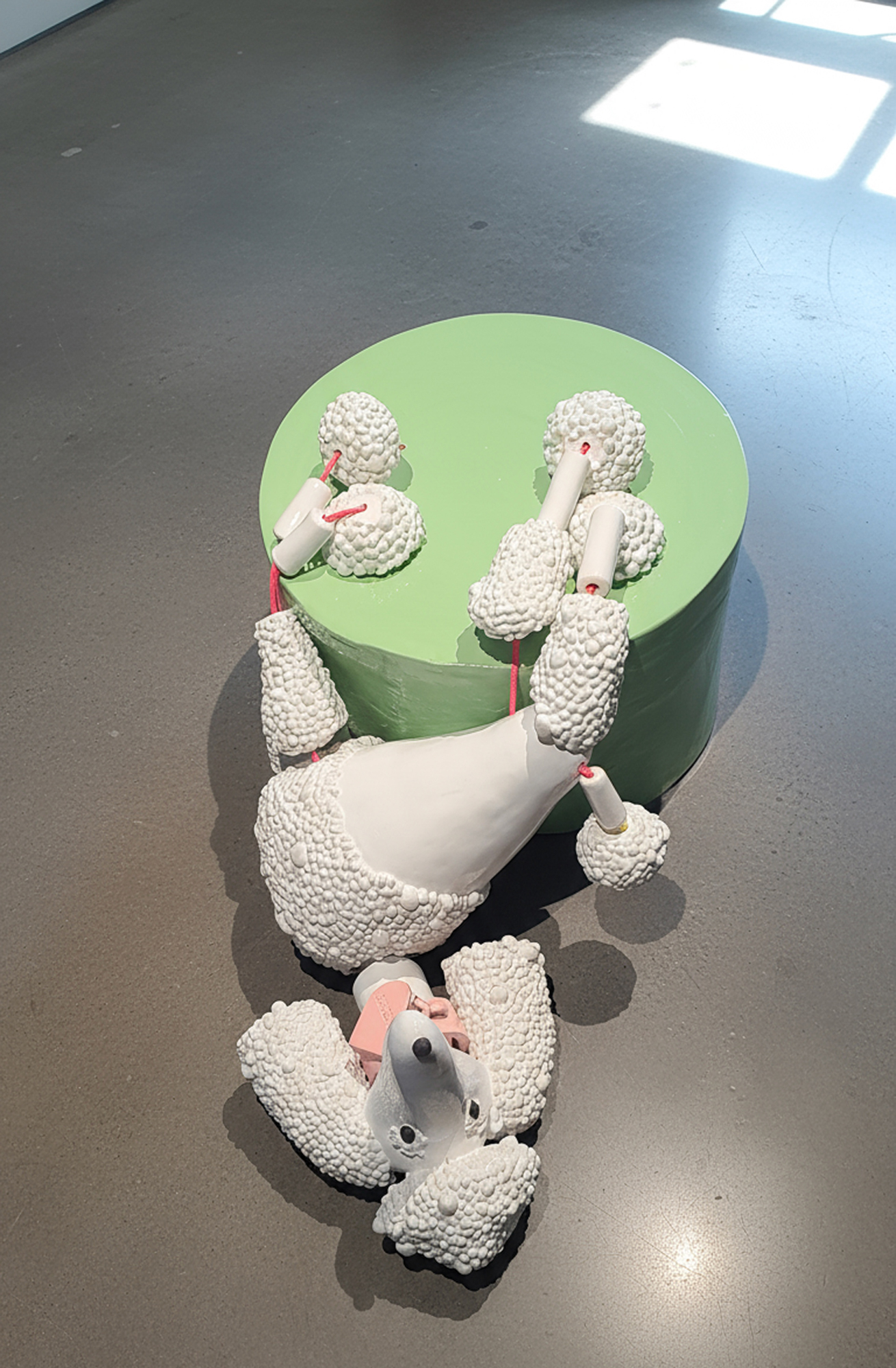 "Fabiola", Ceramic, Nylon thread, 50x50x70cm - 2025