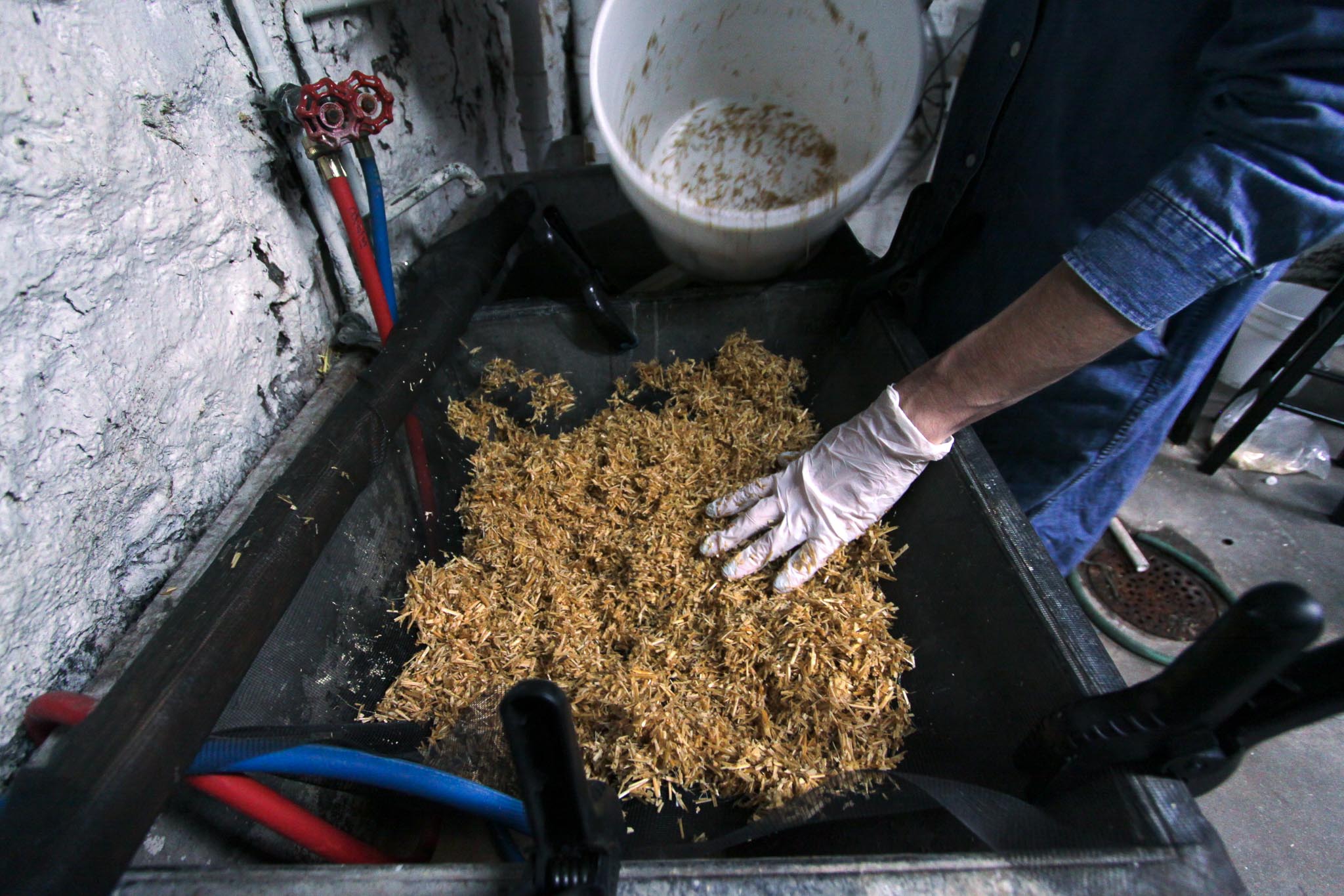 Draining hem hurds over sink