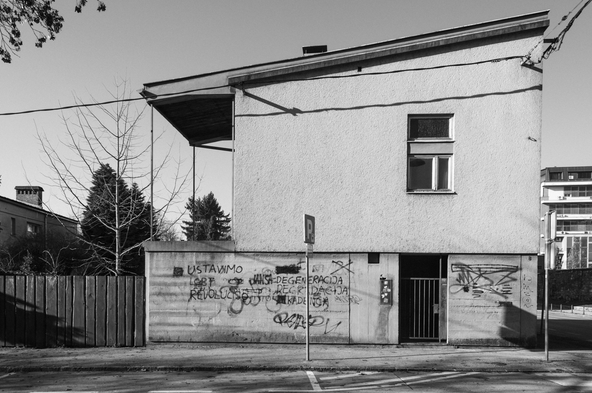 Hi&scaron;a na Mirju, Ljubljana / 1963, Oton Jugovec