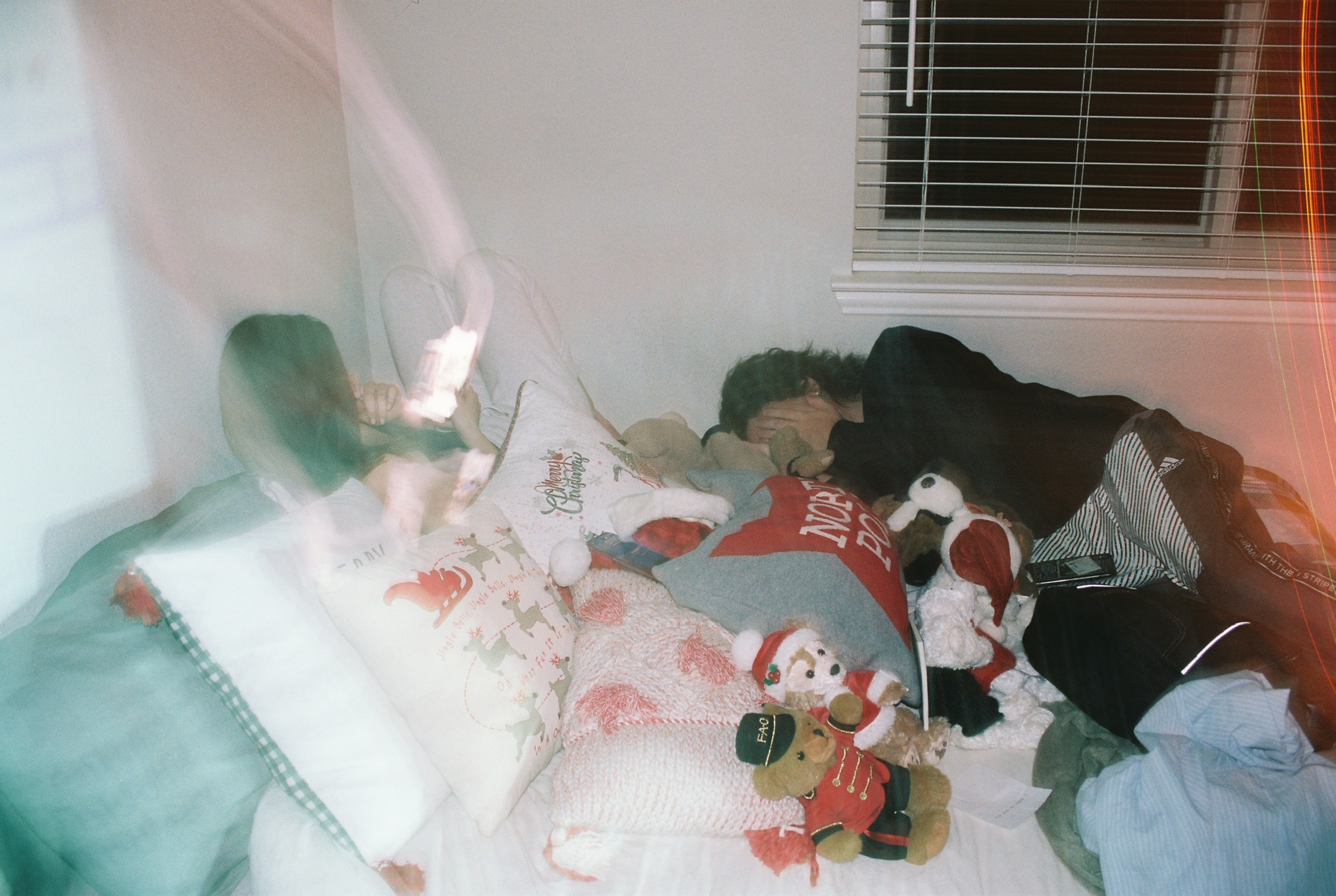 "Don't know what we did New Year's Eve" (2022) on Portra 160 35mm film