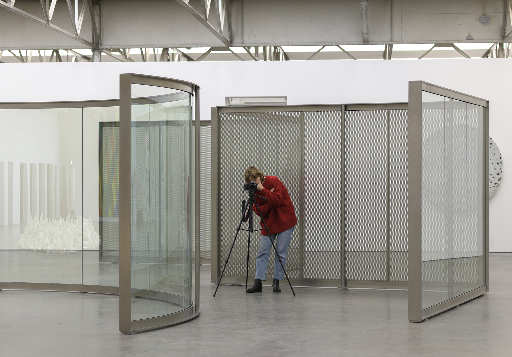 The (Invisible) Art of Documenting Art