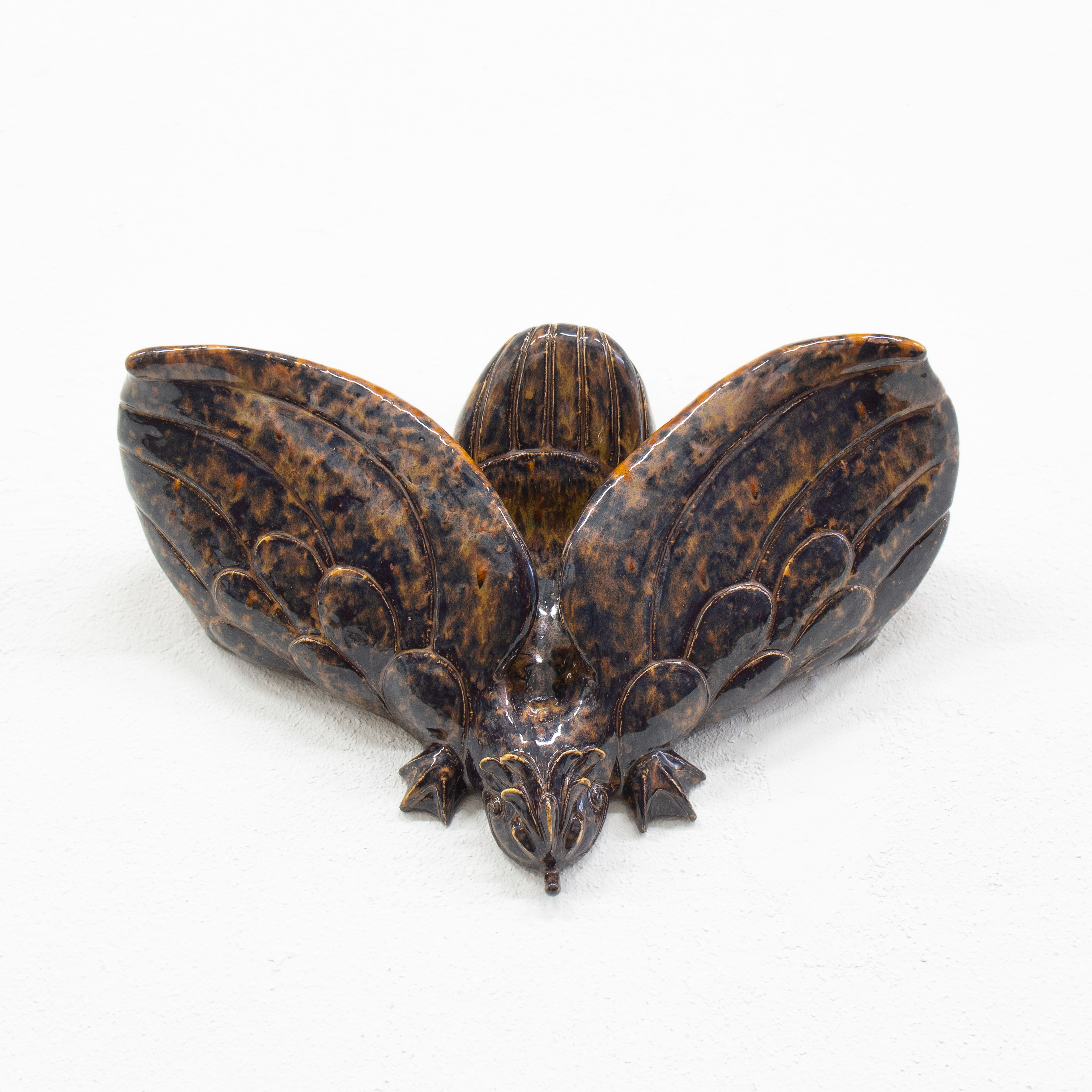 Chance Remembrance (cosmic good luck)Stoneware, glaze40 x 26 x 15 cm (16 x 10 x 6 in)2022