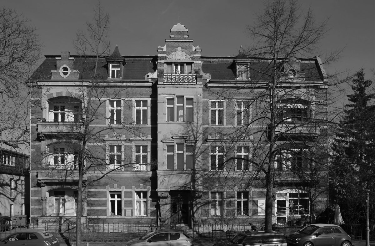 LISTED HOUSING REFURBISHMENT