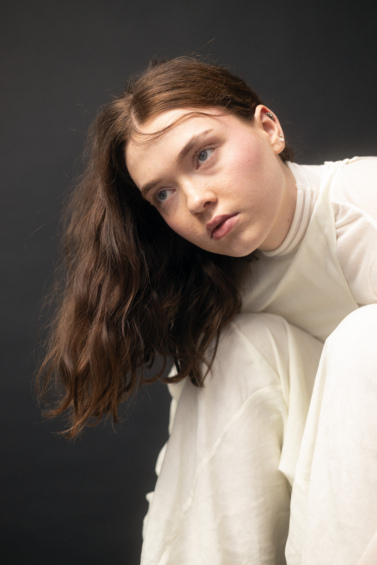 Fotografía de la colección de moda "Vacío" de la diseñadora Maria Matutano