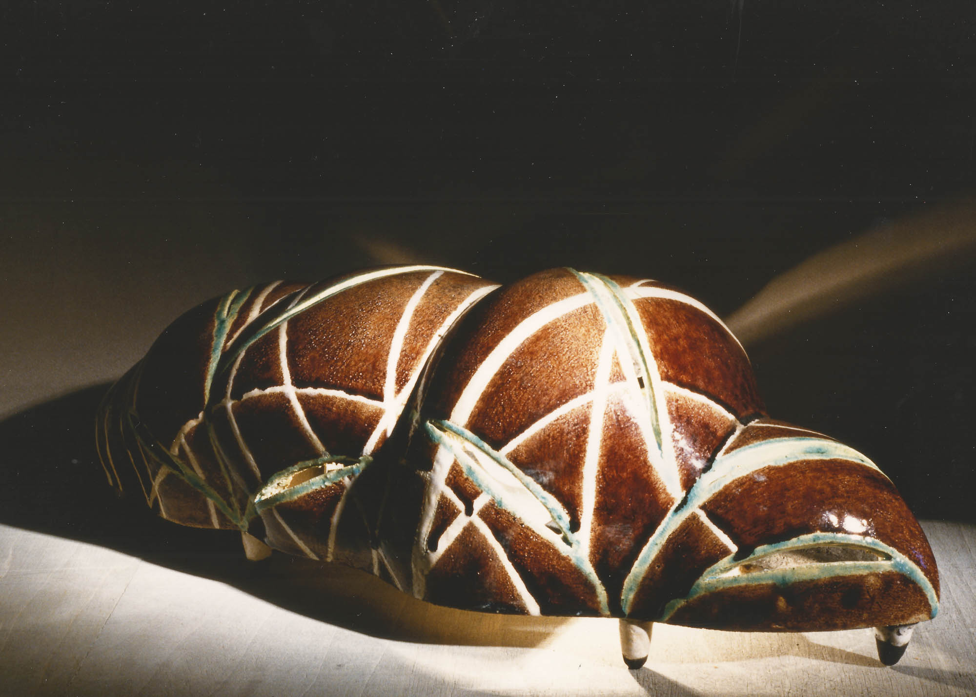 Fabbrica di filo di seta (Ceramica Raku, cm37x15x17, 1999)