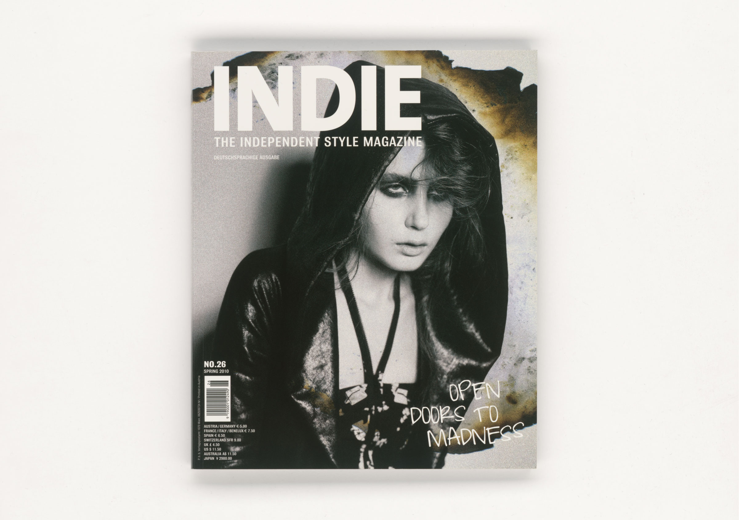 41/50   INDIE Magazine | Agency Plastic Media | Photographer Catherine Conroy