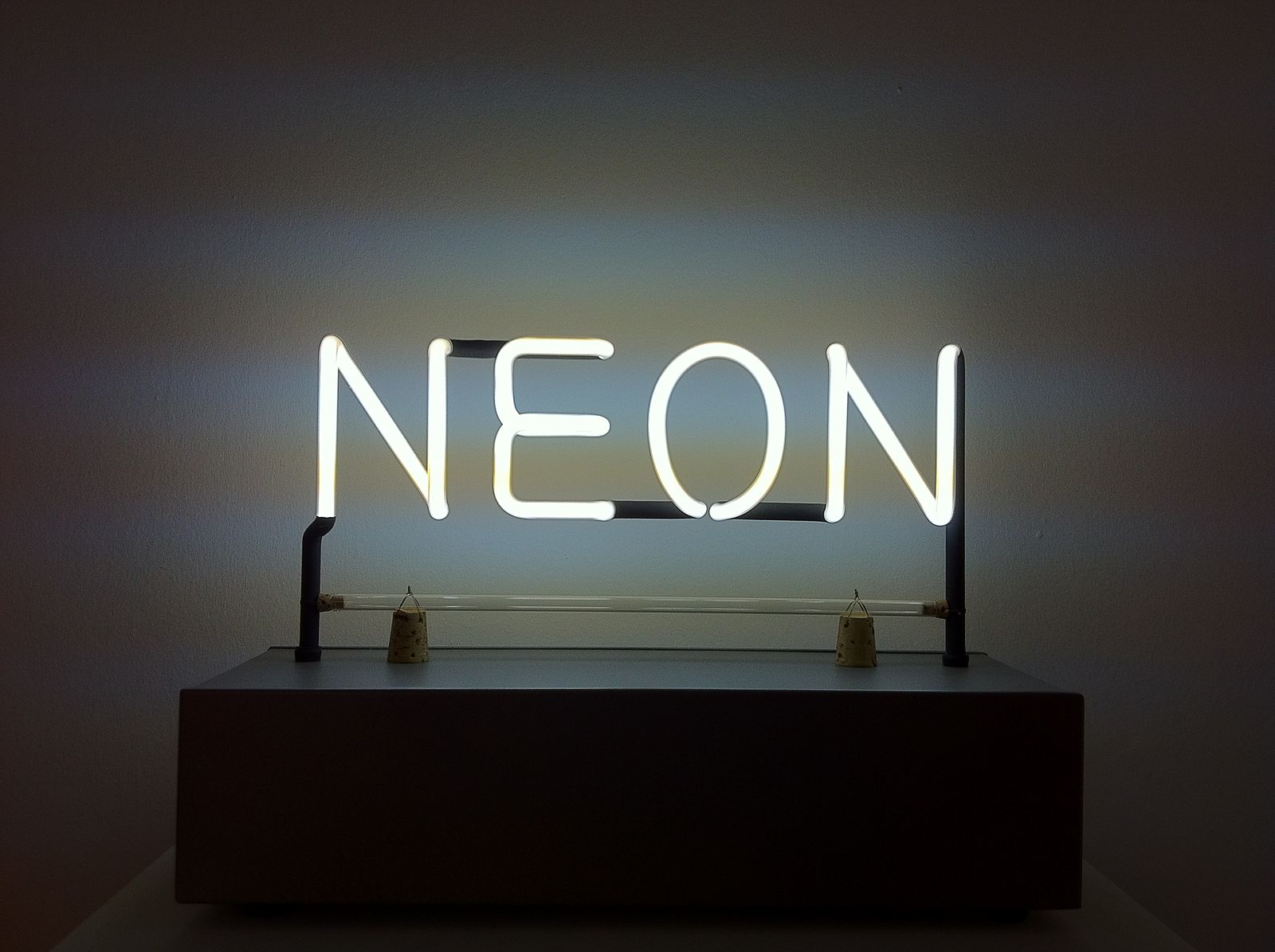 what-is-neon-art-really-irradicant