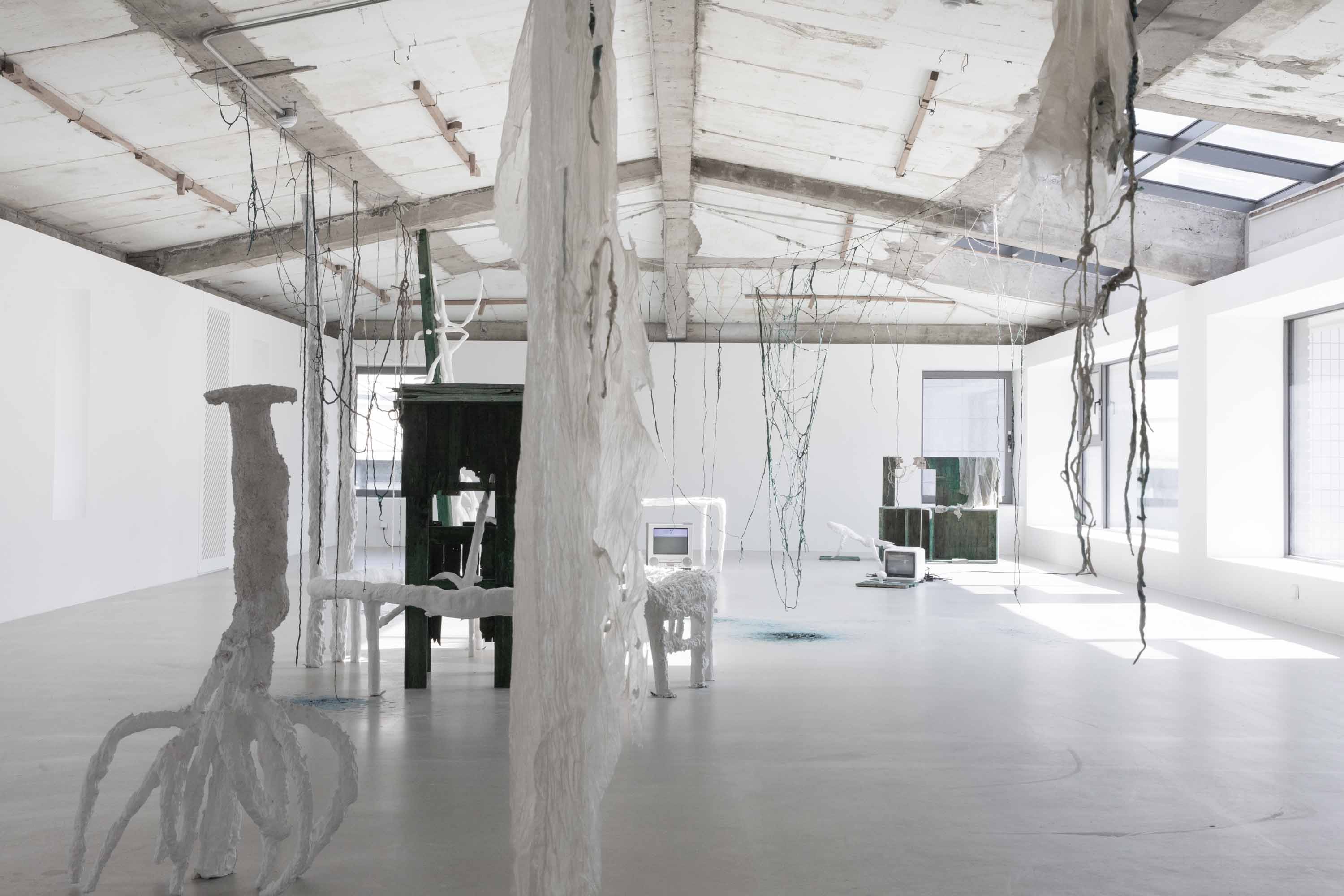 SOUND CAUGHT IN THE FISHING NET by SOJUNG MOON at MIRAE BUILDING curated by EUNWOO JUNG organised by RUSHUO [from 20250124 to 20240216] [Photo: Gyuyoung Shin] 