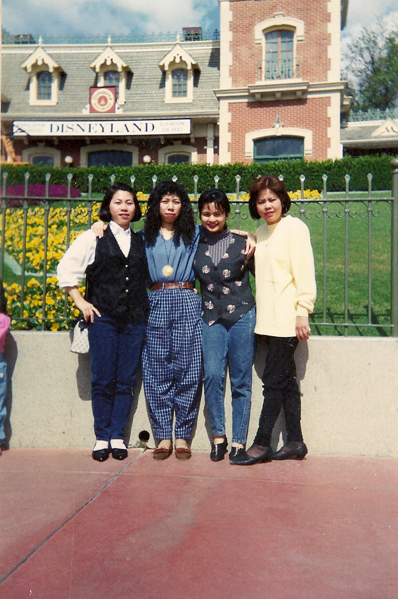 00581 Disneyland Park, CA