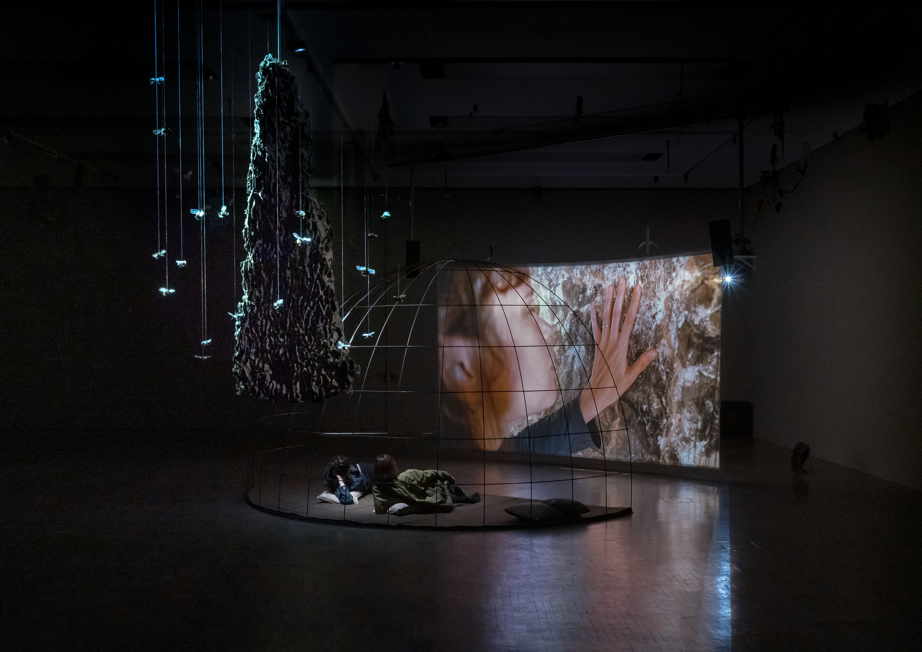 Ausstellungsansicht: Laure Prouvost. Ohmmm age Oma je ohomma mama, Kunsthalle Wien 2023, Foto: Iris Ranzinger.