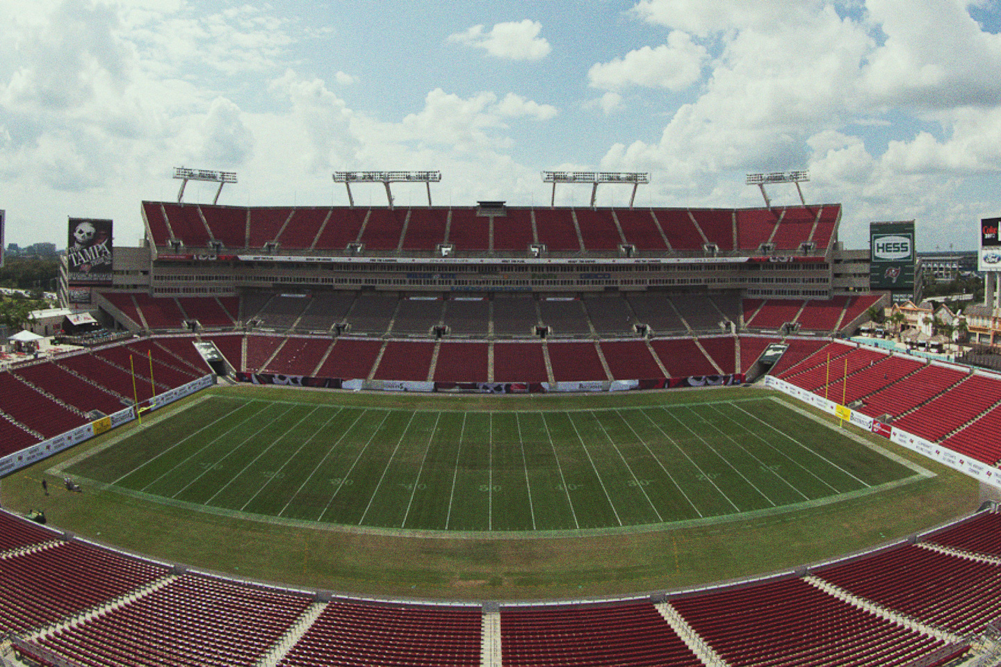 Tampa Bay Buccaneers Virtual Venue™ by IOMEDIA