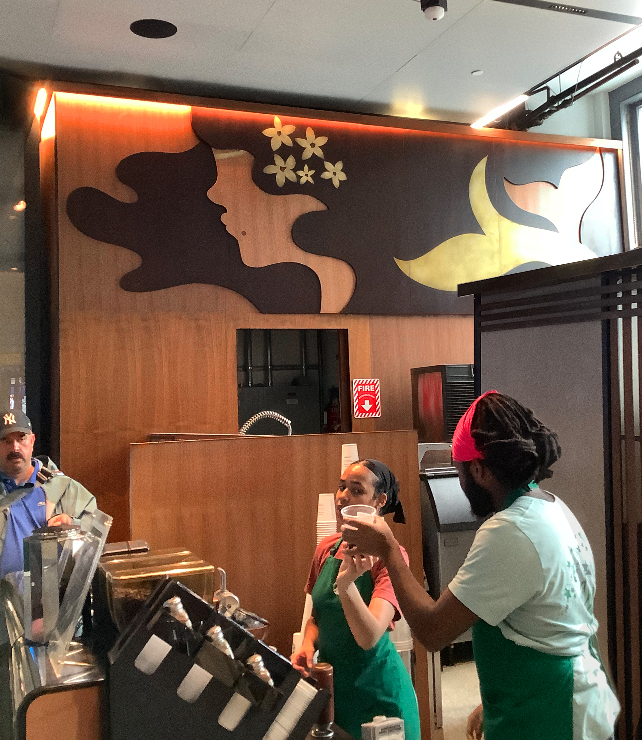 mural for starbucks moynihan station location : starbucks