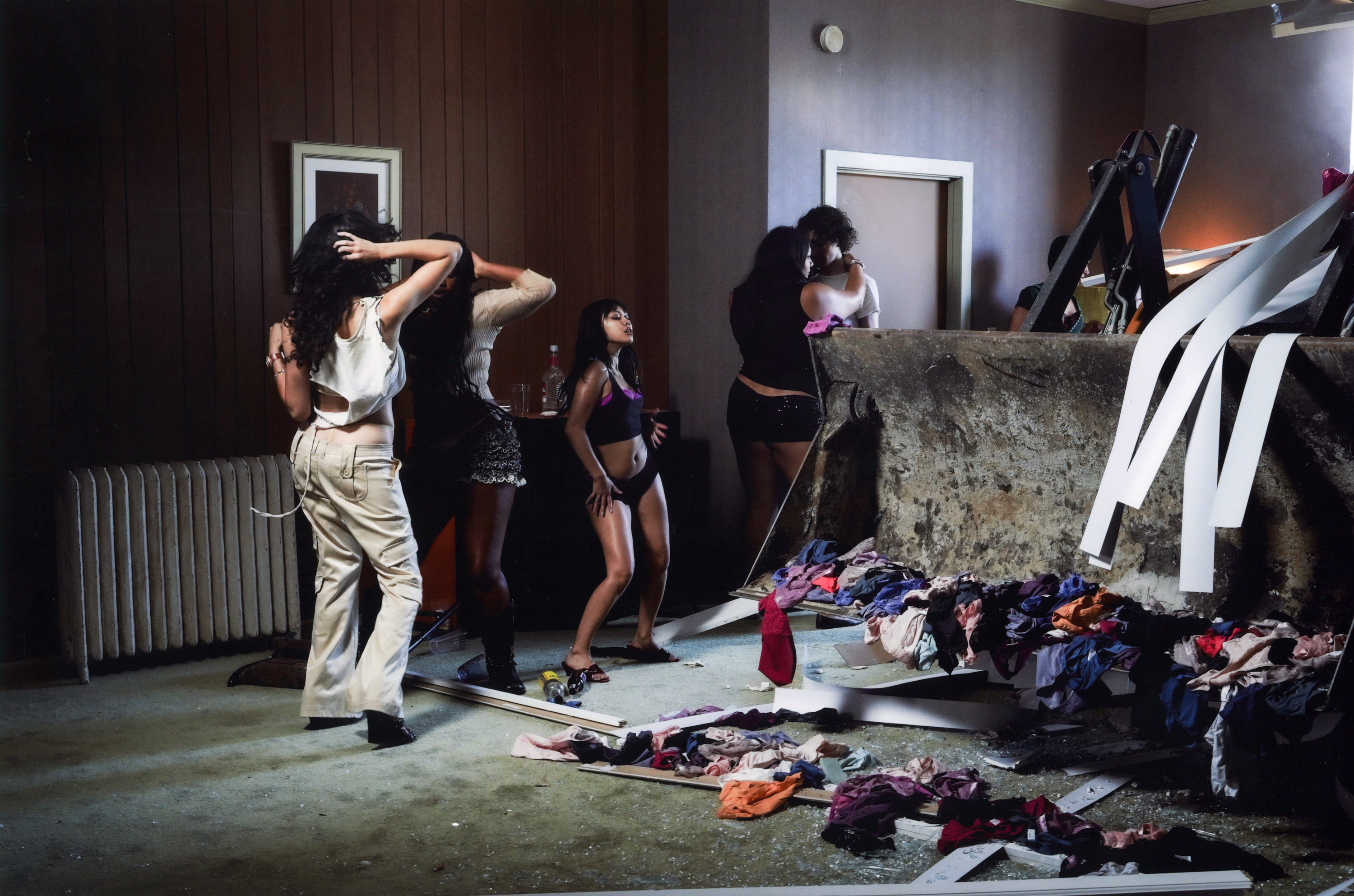 Charli XCX ‘Guess’ & Grammy Performance