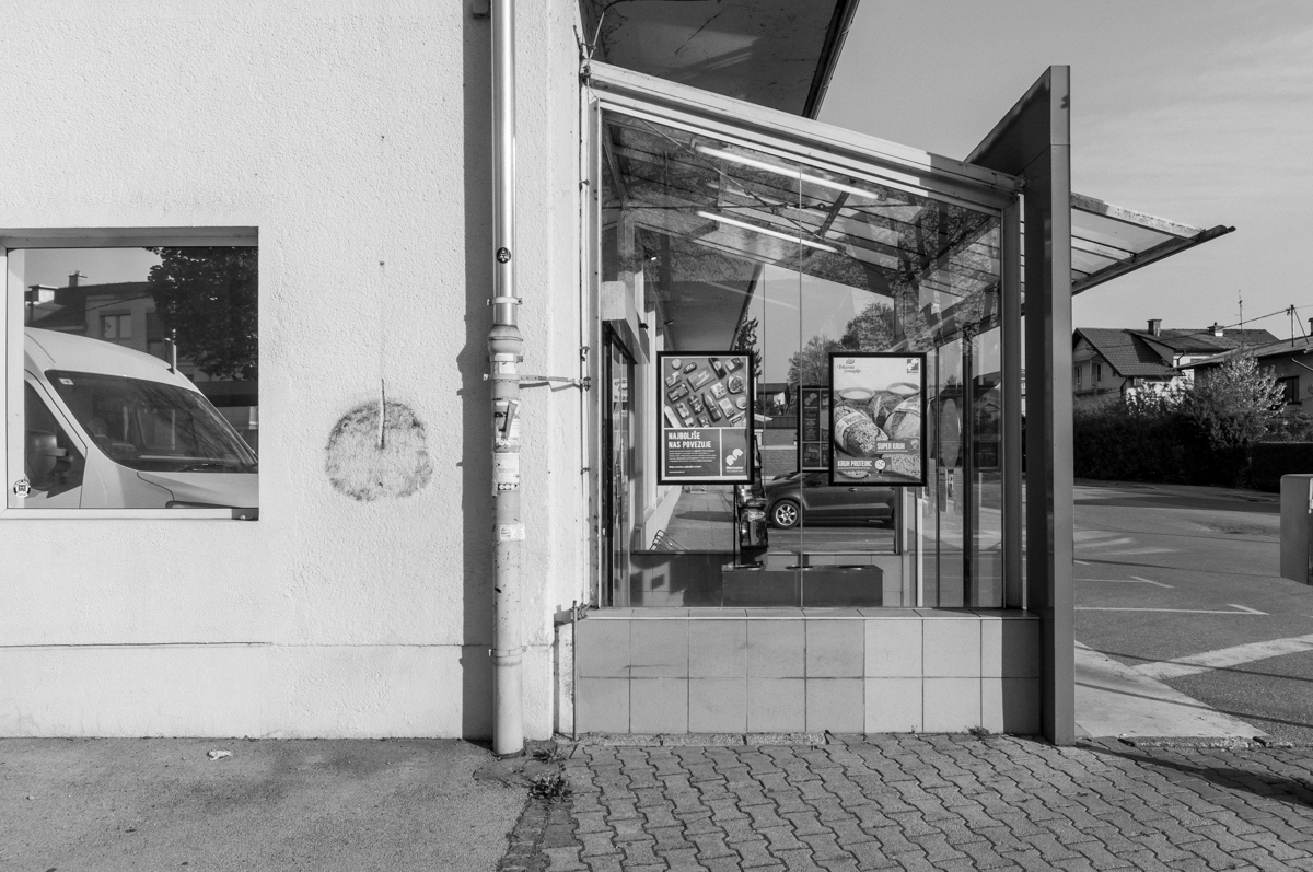 Nekdanja Emonina trgovina na Jeranovi ulici, Ljubljana / 1959, Jože Usenik