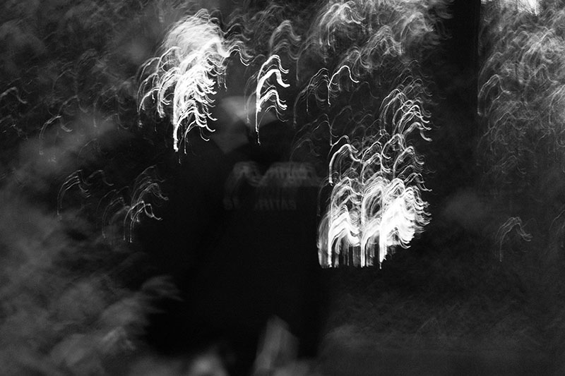 Ein W&auml;chter der Nacht auf stiller Mission: Sicherheit &ndash; securitas. 