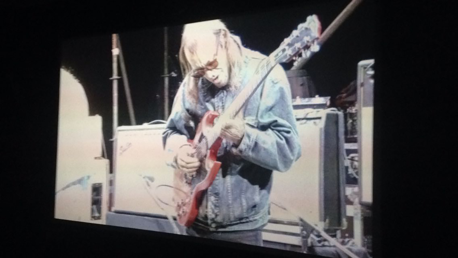 Proyección del mediometraje ¨Pescado Rabioso: una utopía incurable¨