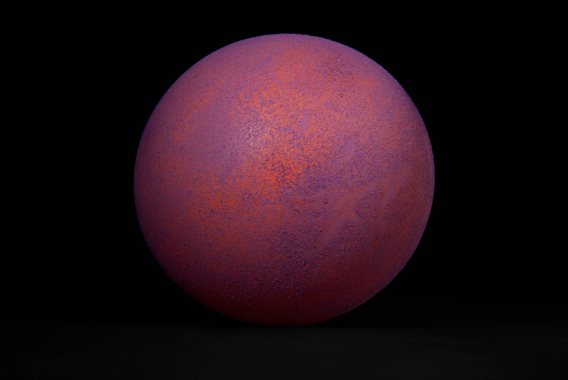 Balloon 16/24 (Purple), 2011, carbon print, 50 × 70 cm