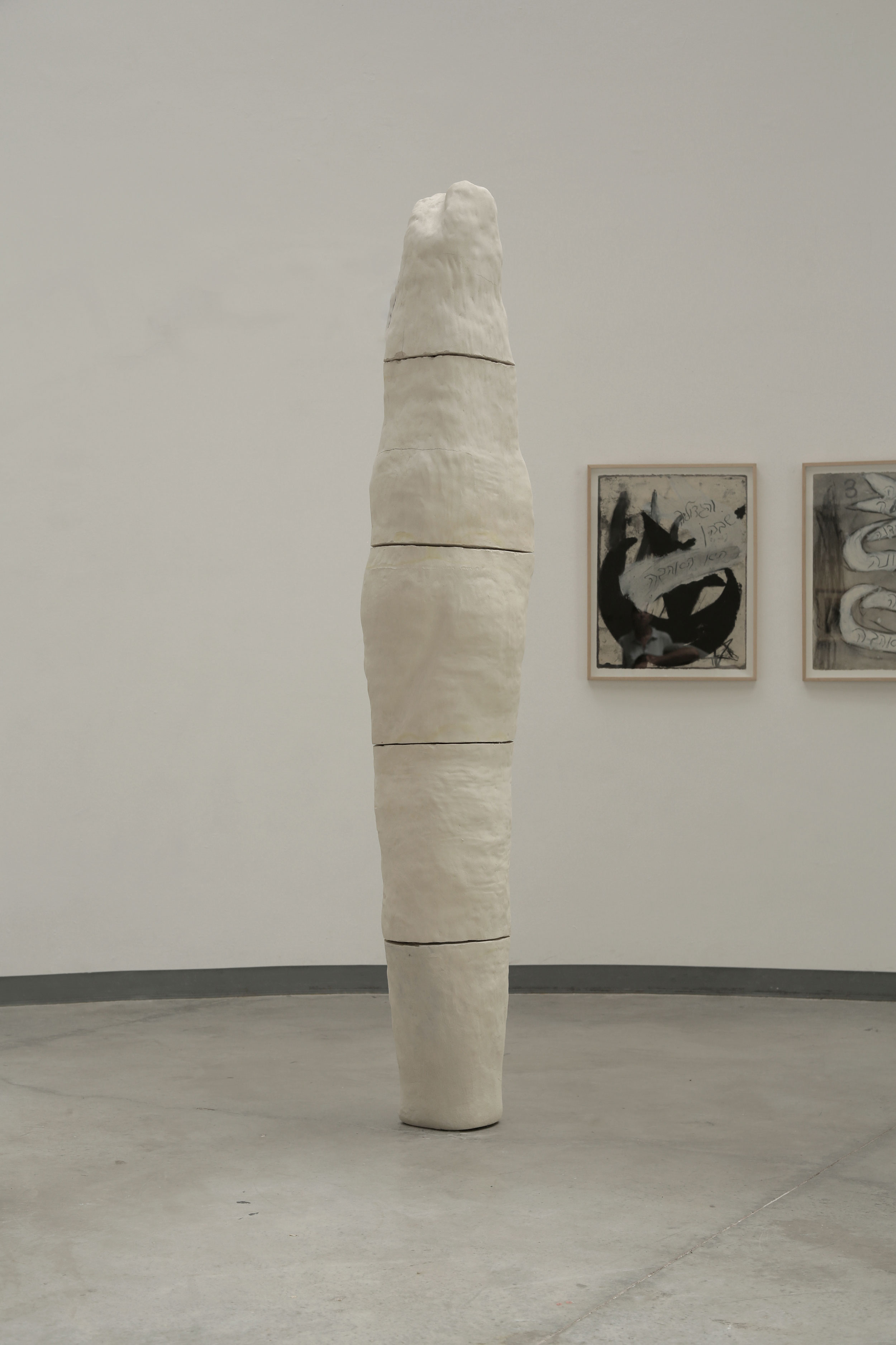 Palais de Mari, 2018, Clay, 40 x 40 x 250 cm