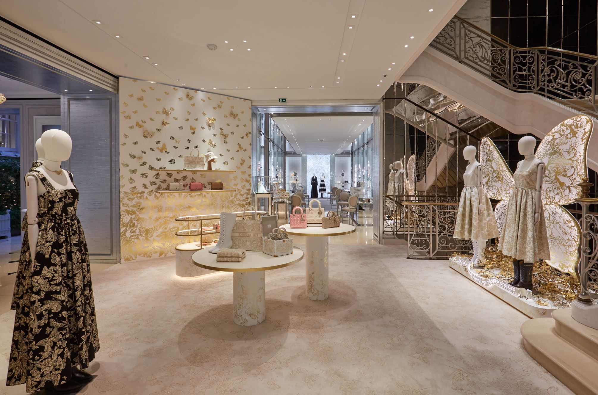 Dior New Bond Street Cruise 23, 2023