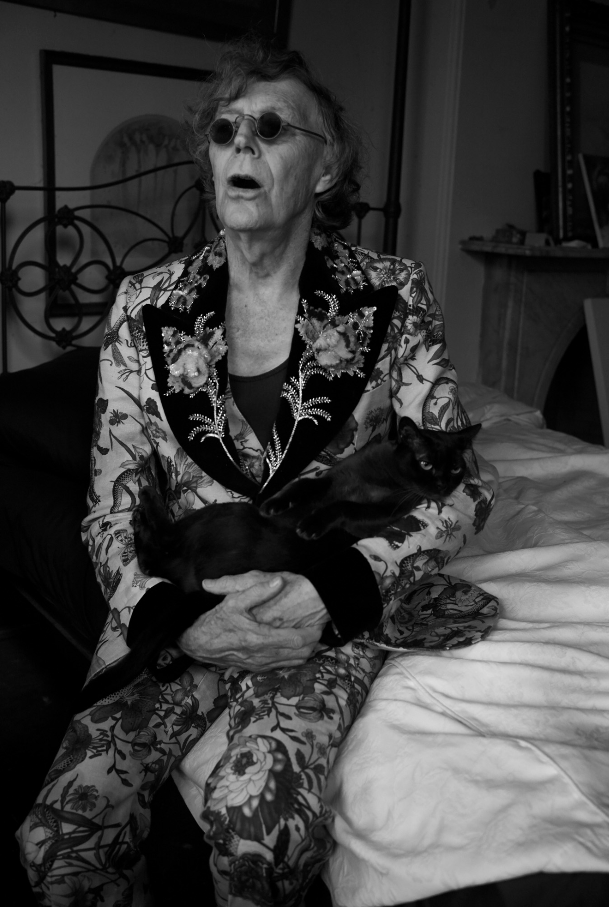 Side Note - Barry Otto