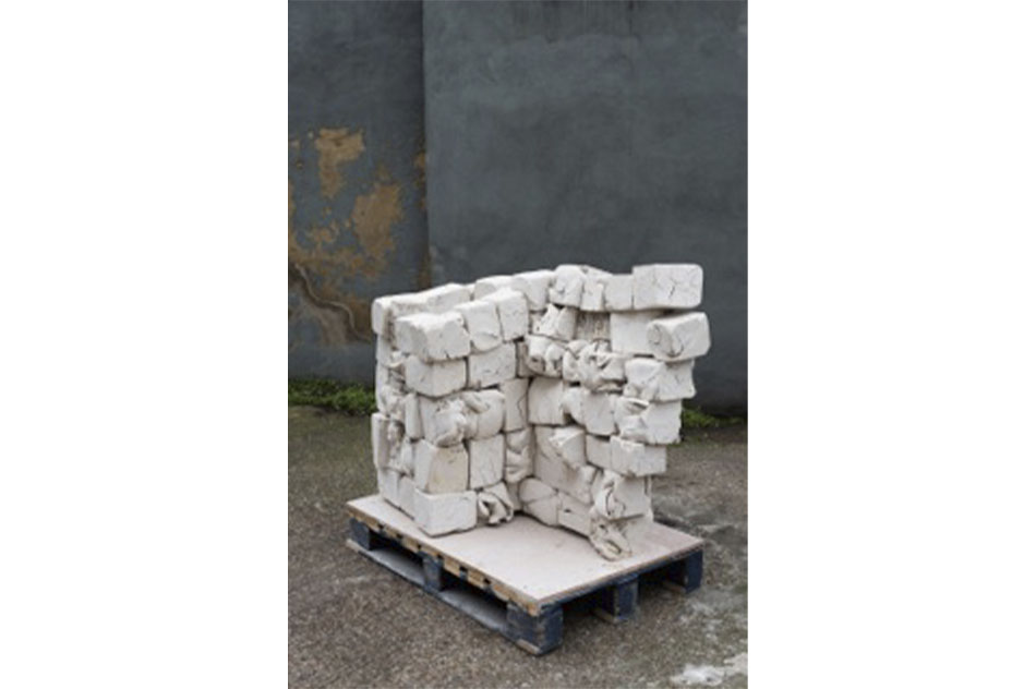 Fernando CasasempereAquaductum, 2015Porcelain110 x 130 x 75 cm