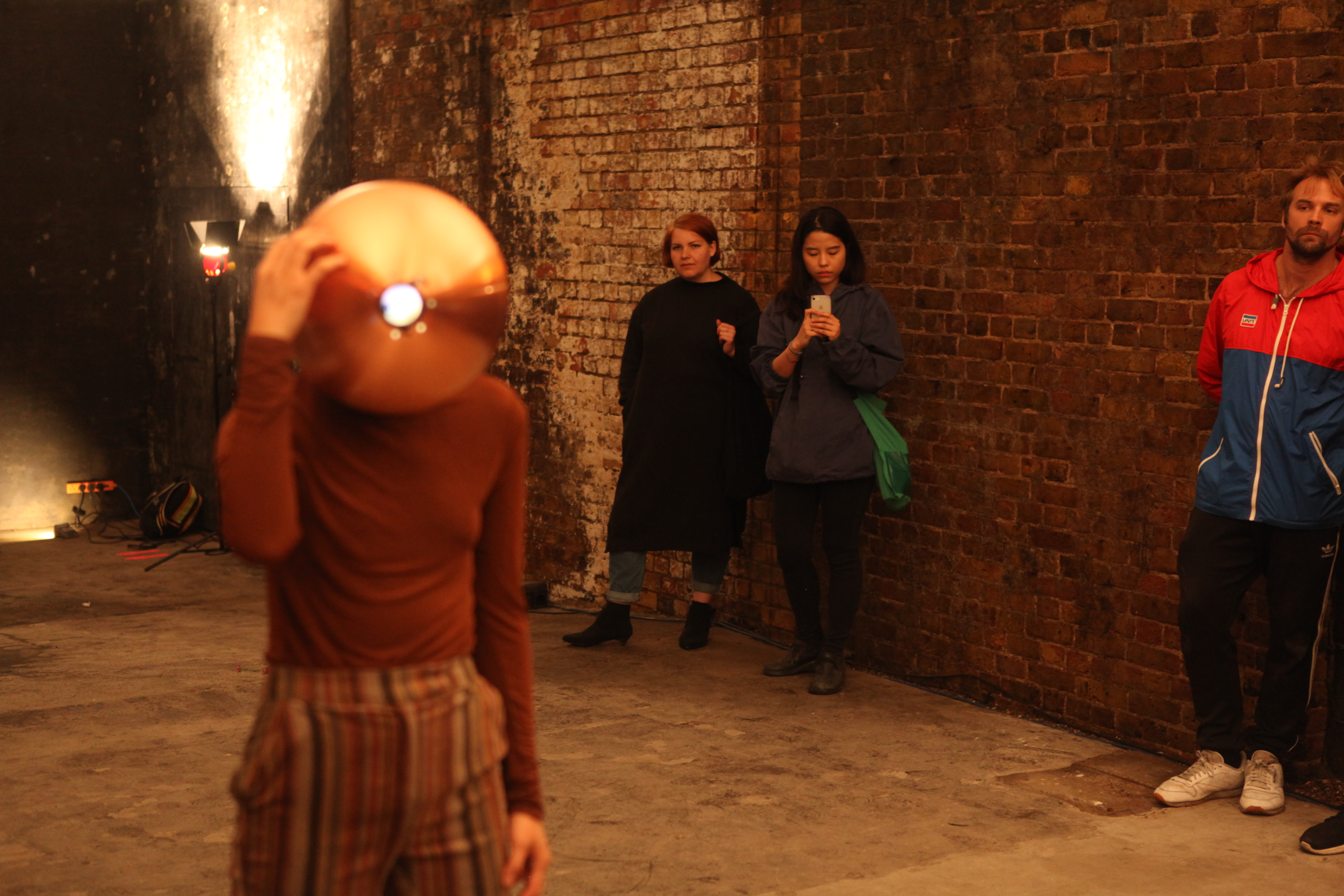 Live Performance, Doodle Bar Warehouse, 5 minutes of your time, 2018 (photo by Nigel Rolfe)