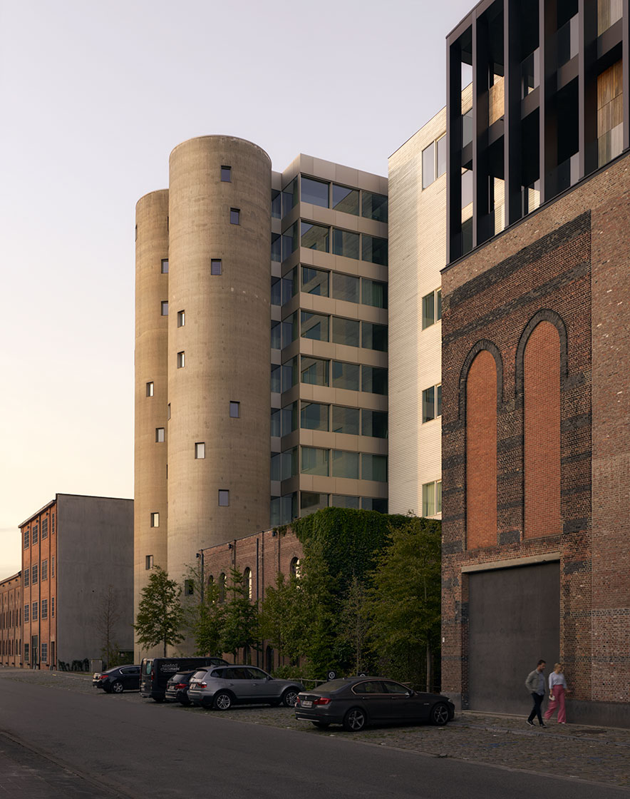 Slowroads. Parking building Imec / Stéphane Beel Architects.