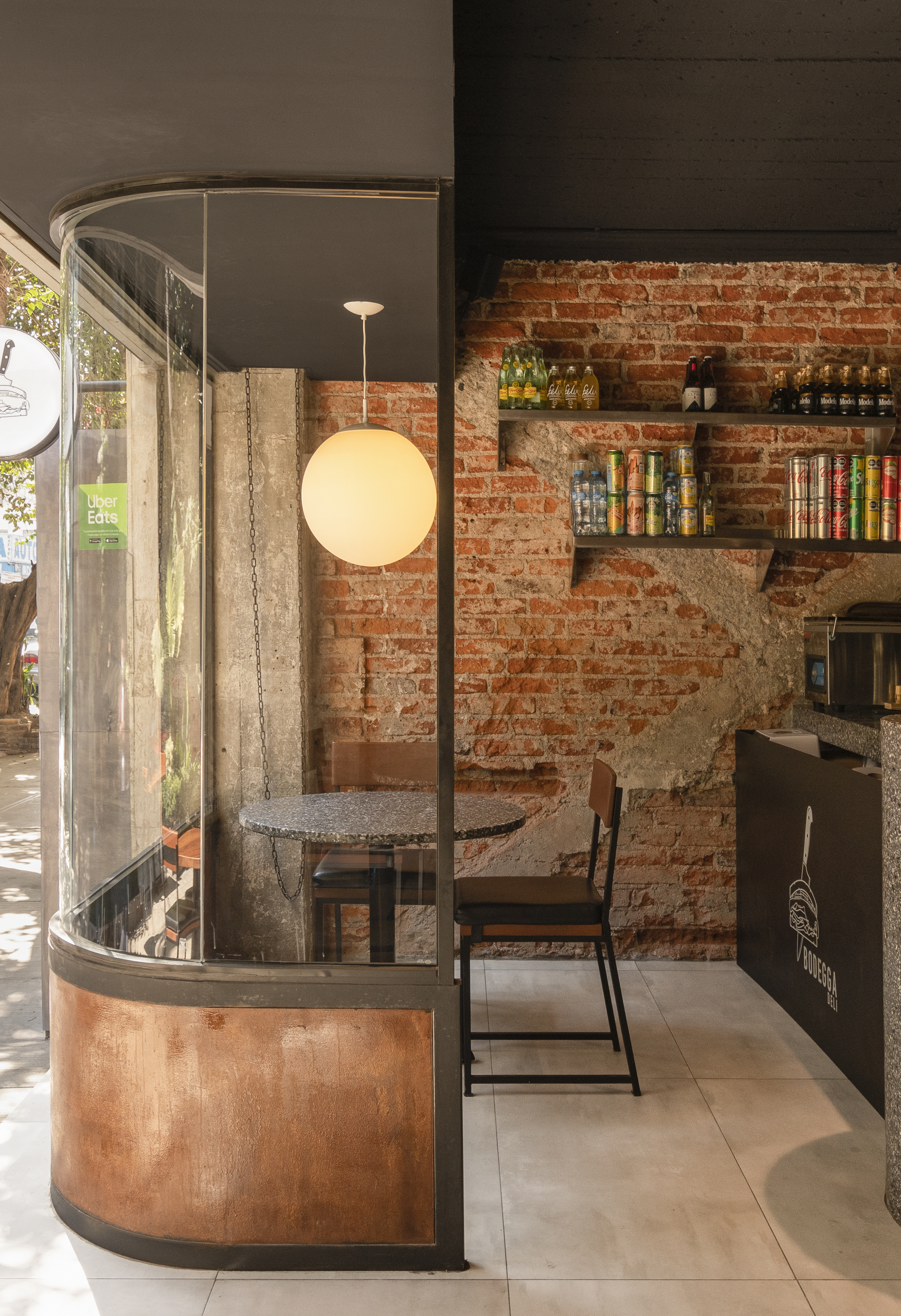 bodegga deli . top floor