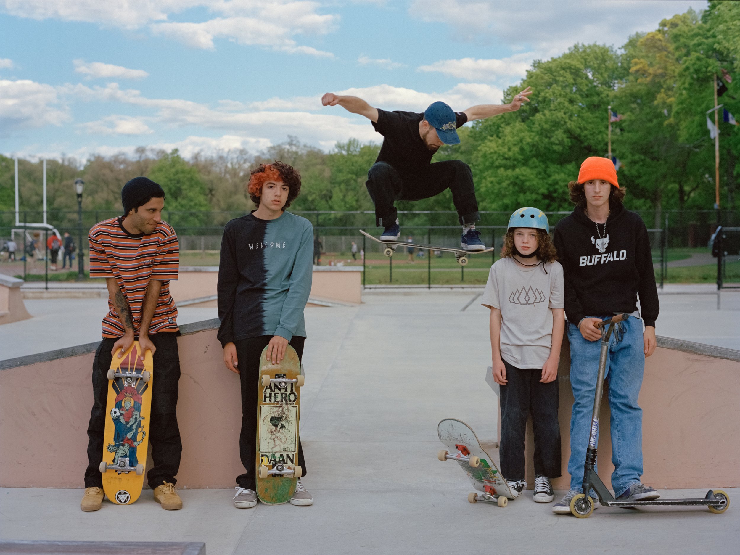 The New York Times - Barbecues, Birthdays and Tangos: New York Parks Are Bustling Again