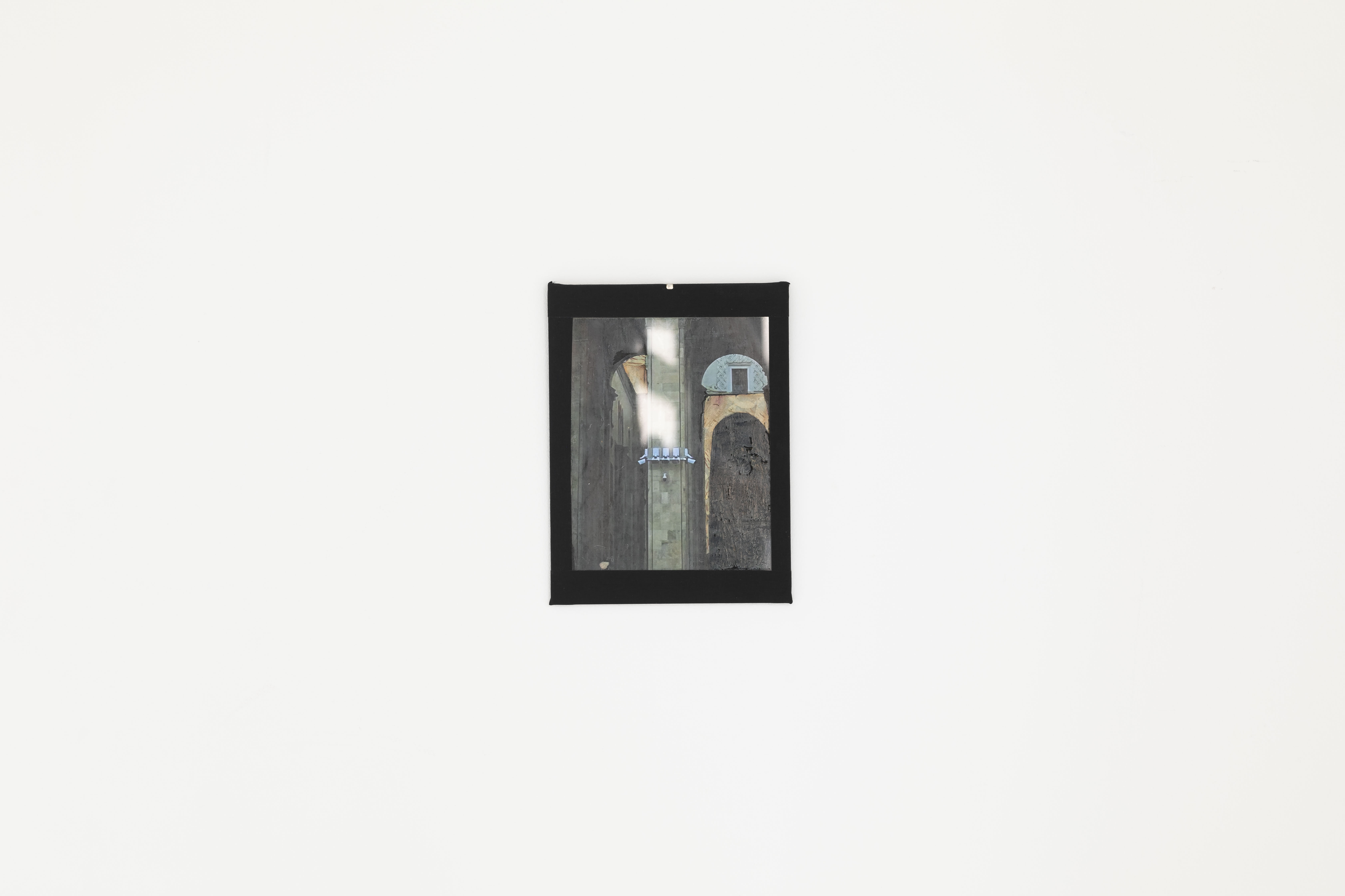 Tornike Gognadze – Untitled, 2023 Photo collage with Inca lily petals 15 x 21 cm