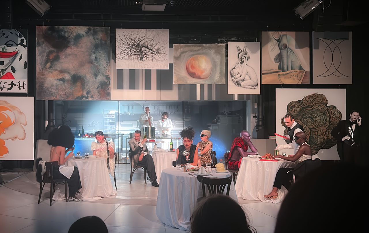 Snapshot from Will Benedict’s performance Pandemonium at the Bourse de Commerce, Paris (Photo: Julius Pristauz).