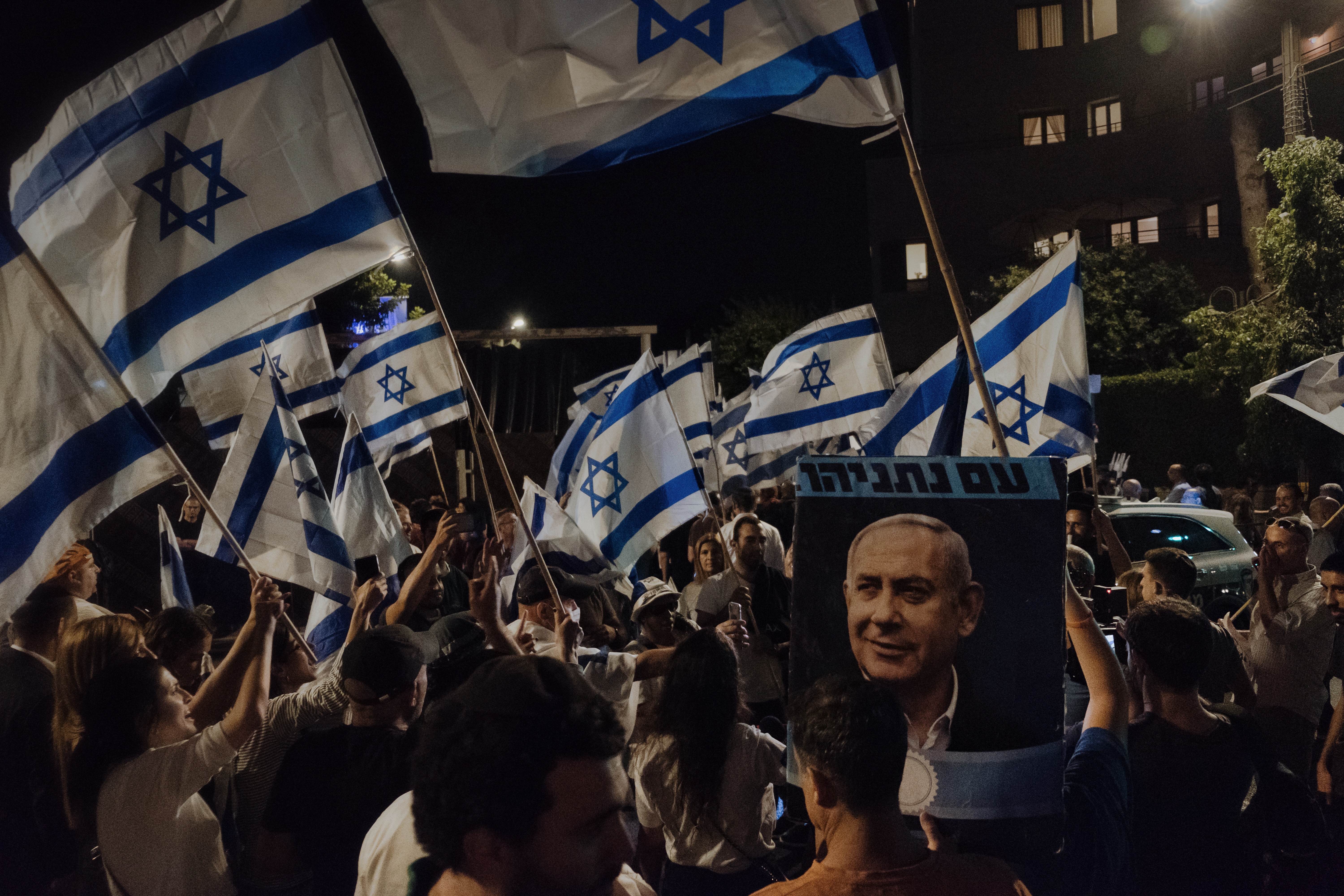 The New York Times - Israelis Wonder When or Whether Netanyahu Will Exit Official Residence.