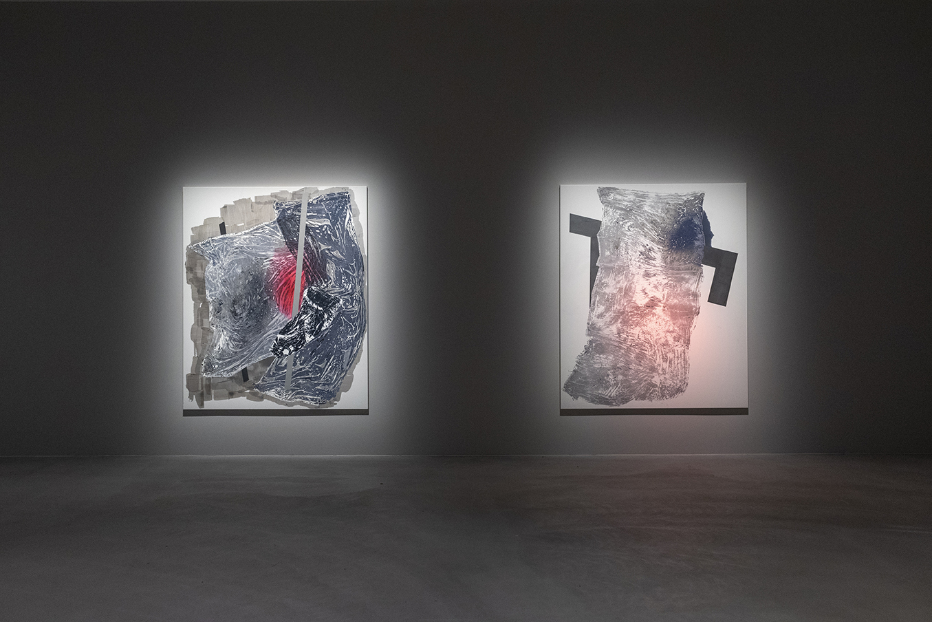 Installation exhibition view with projected colored light sources 2018