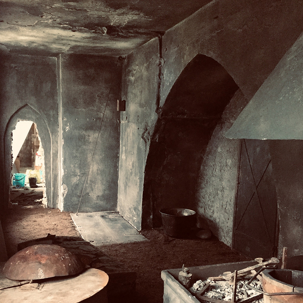  BÜHNEN- & SETMALEREI