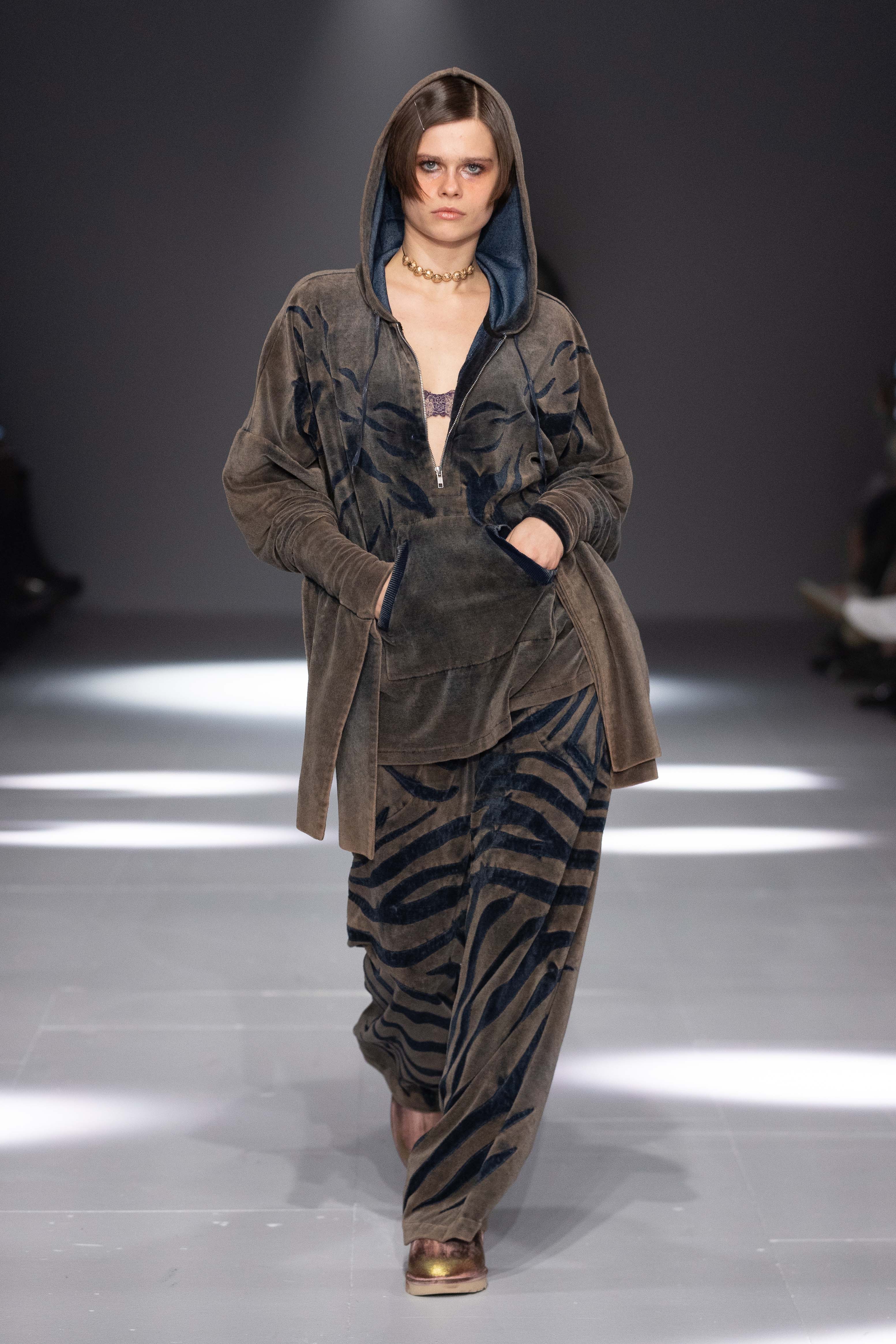 COLLECTIONS - Masha Popova
