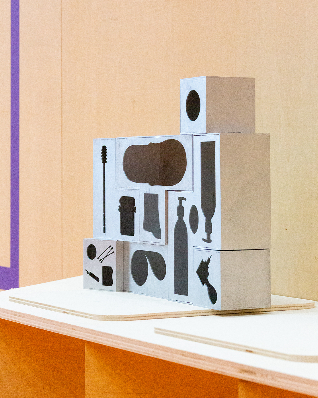 Care Kit Made from repurposed medical plastic, the Care Kit supports patient health and post-stay recovery. Lightweight and personalized, it bridges hospital care with continued home comfort.