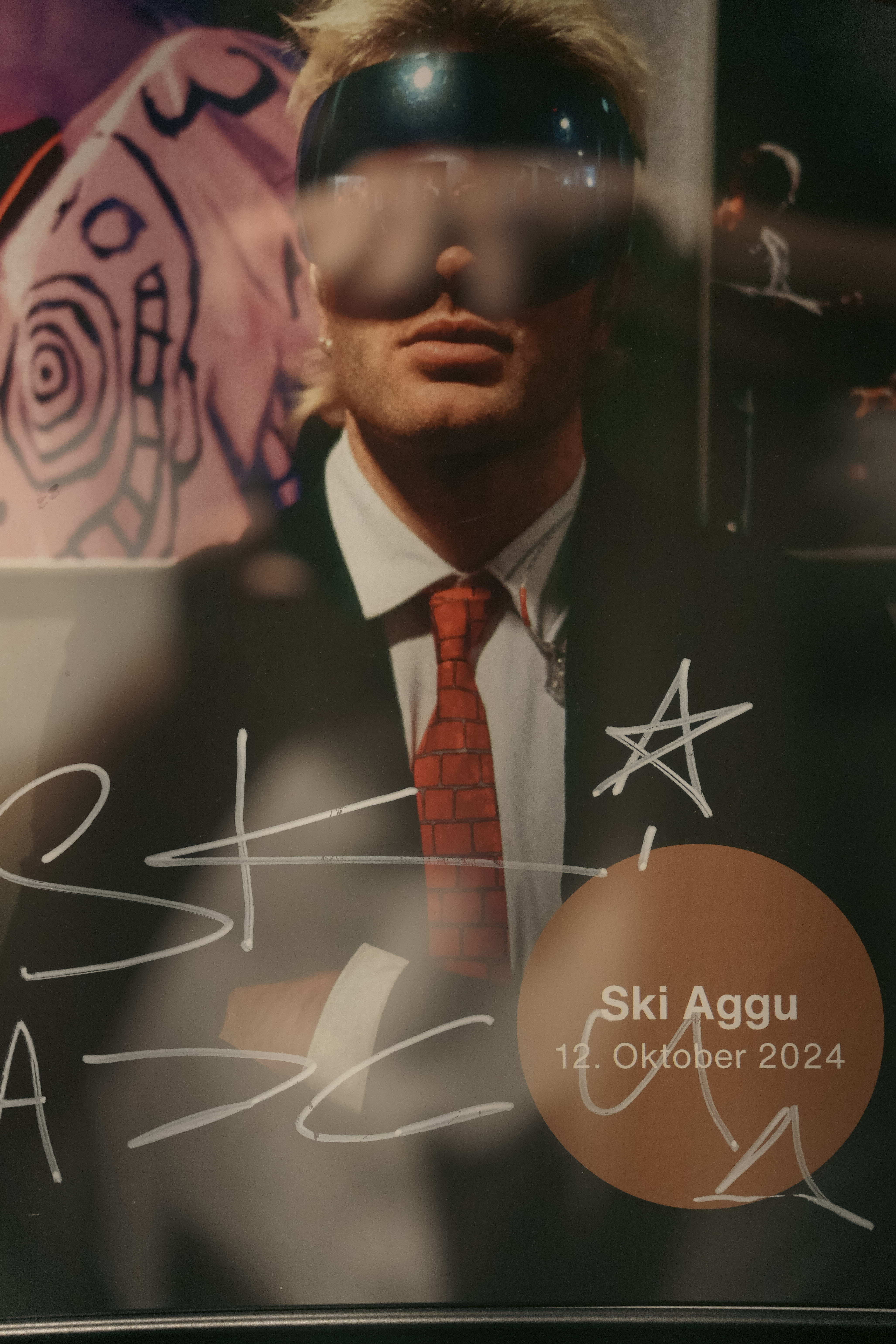 Direkt, extravagant, ber&uuml;hmt - trotzdem bleibt Ski Aggu anonym. 