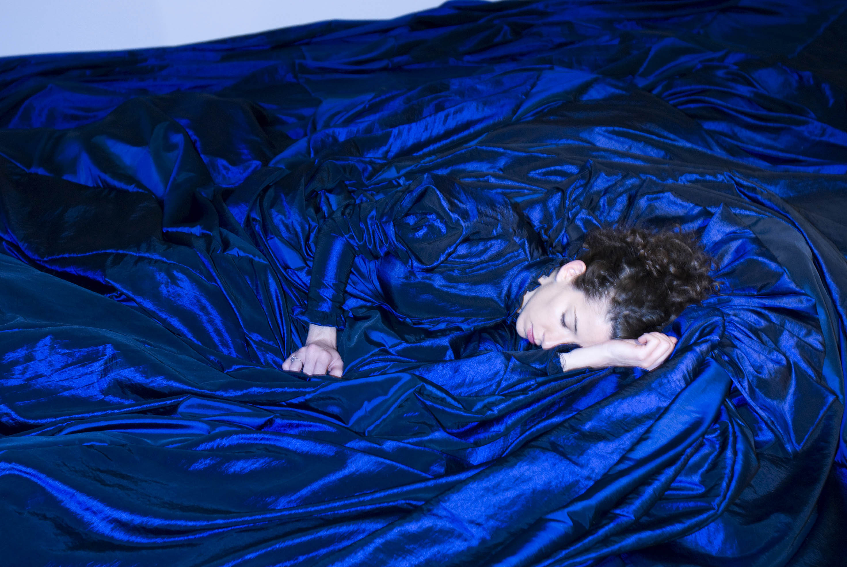 EmelanAt Philips Du Pury, LondonBlue taffeta, buttons and loops, covered buttons, thread and 20 duvets16m x 16m2008