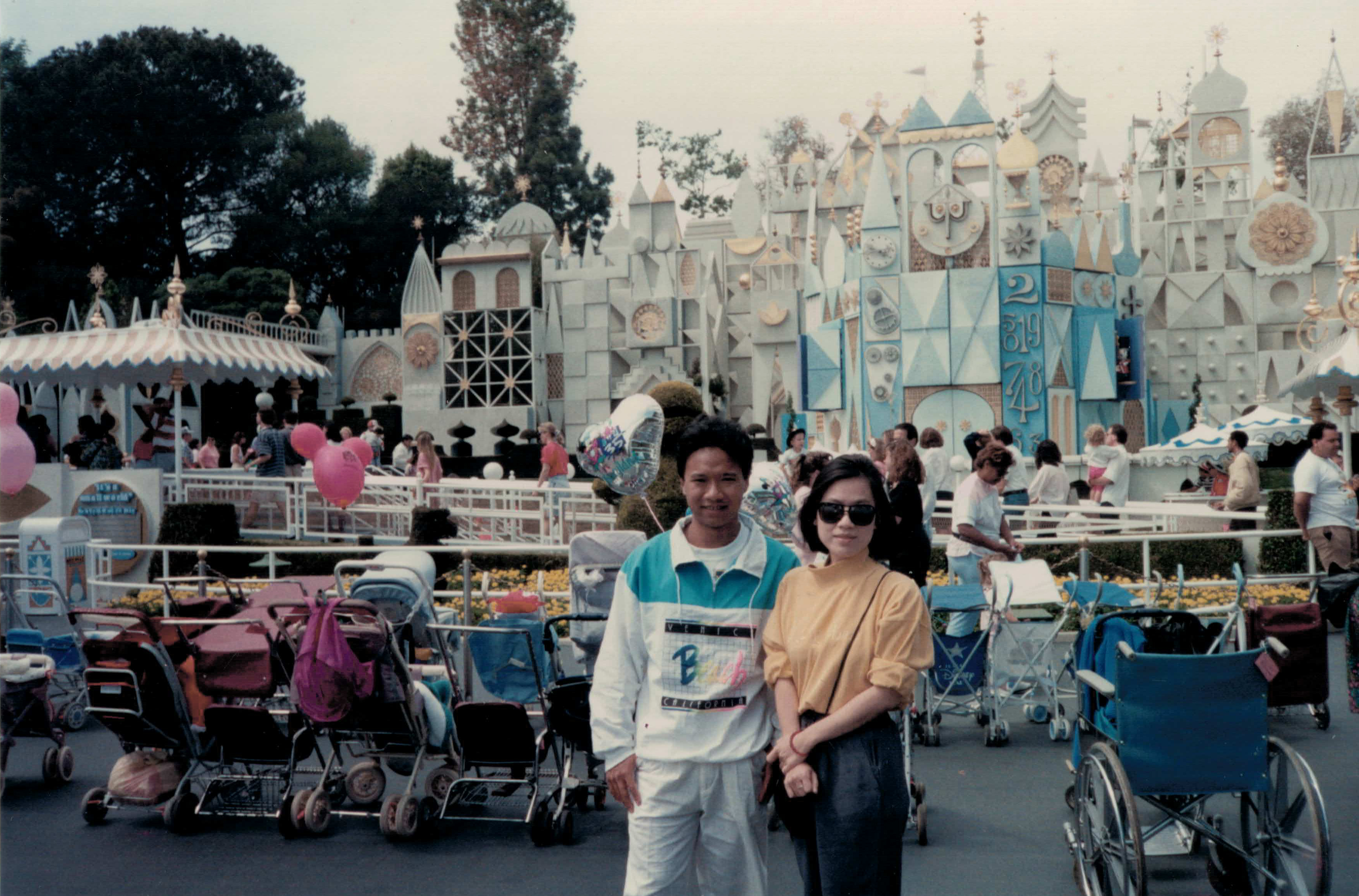 00271 Disneyland Park, CA