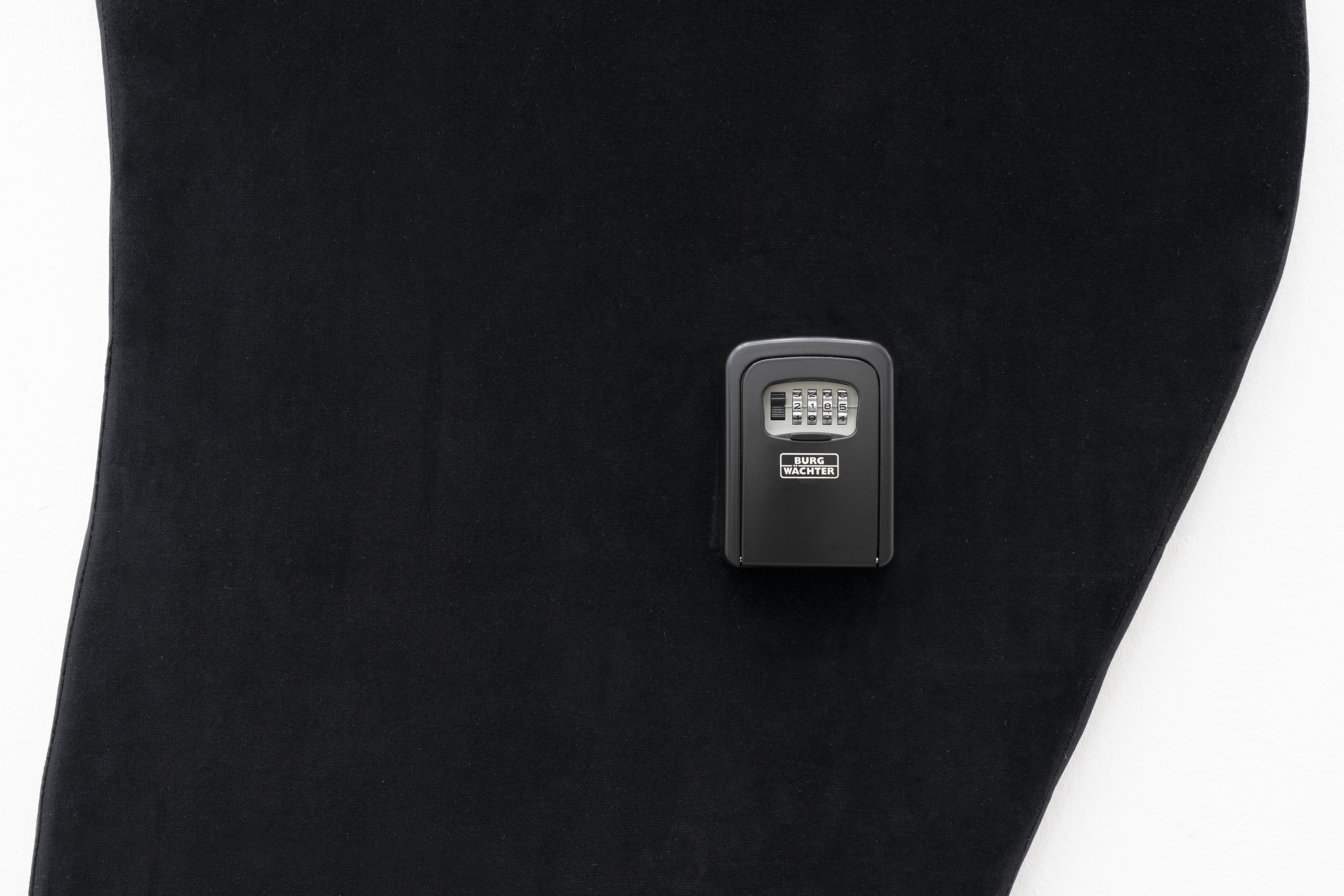 Leda Bourgogne, Fragile, 2023