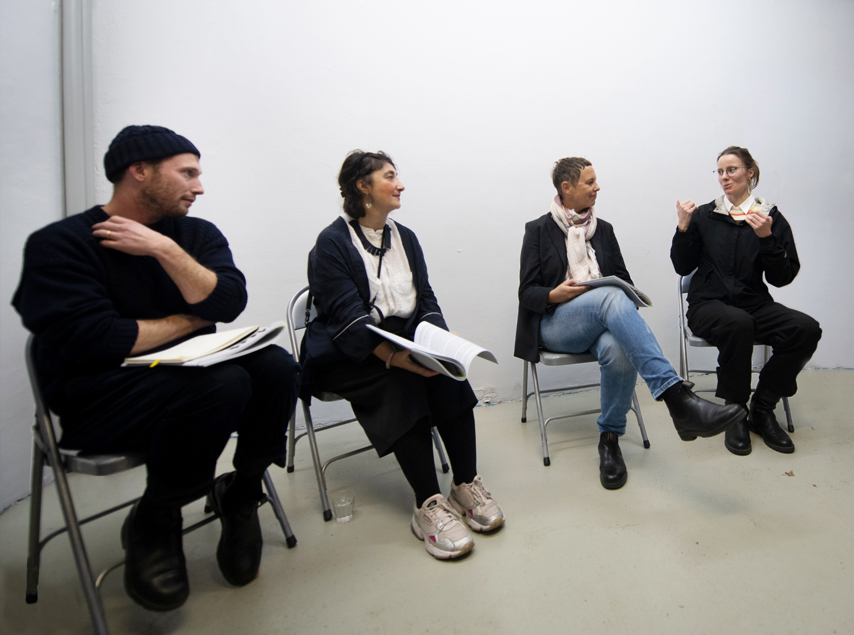 Conversation with Sebastian Klawiter, Prof. Dr. Burcu Dogramaci, Dr. Cathrine Bublatzky and Franziska Windolf. Image: Tom Hauzenberger.