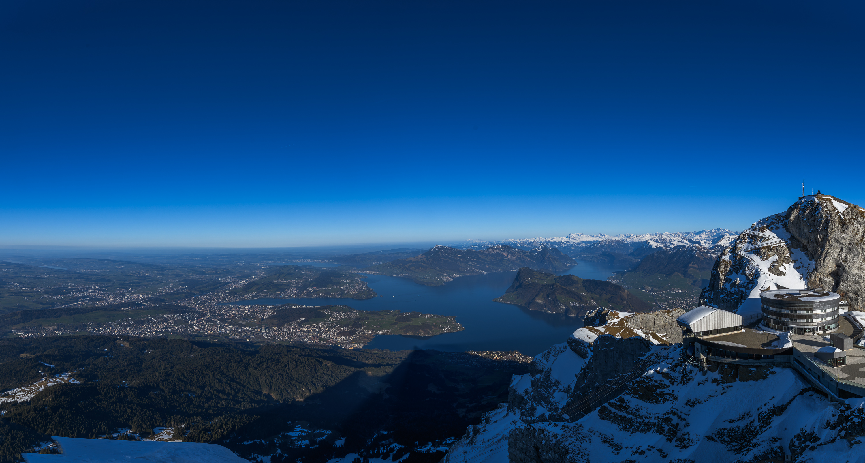 Vue sur la région du lac des quatre cantons.
