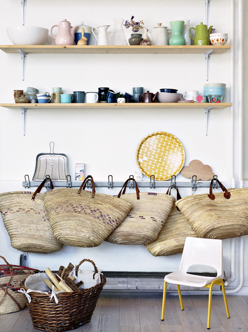 Glamour 109, avril 2013, reportage déco Baba School.
