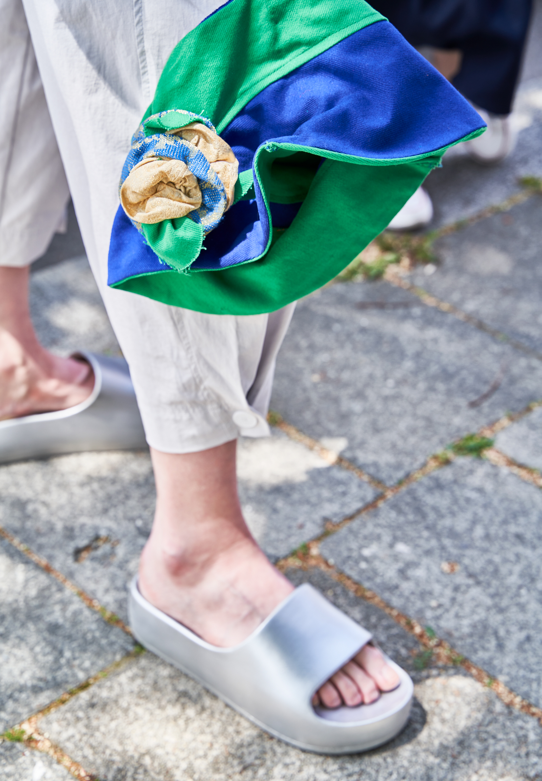 Close-up. Textile Memento by Mariam Monga. Giesing, 2023. Image: Milena Wojhan.